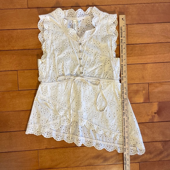 robbi & nikki eyelet lace top - Picture 9 of 13